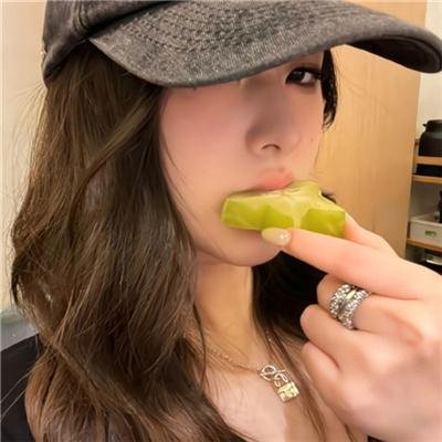 伯纳德特的真实本质